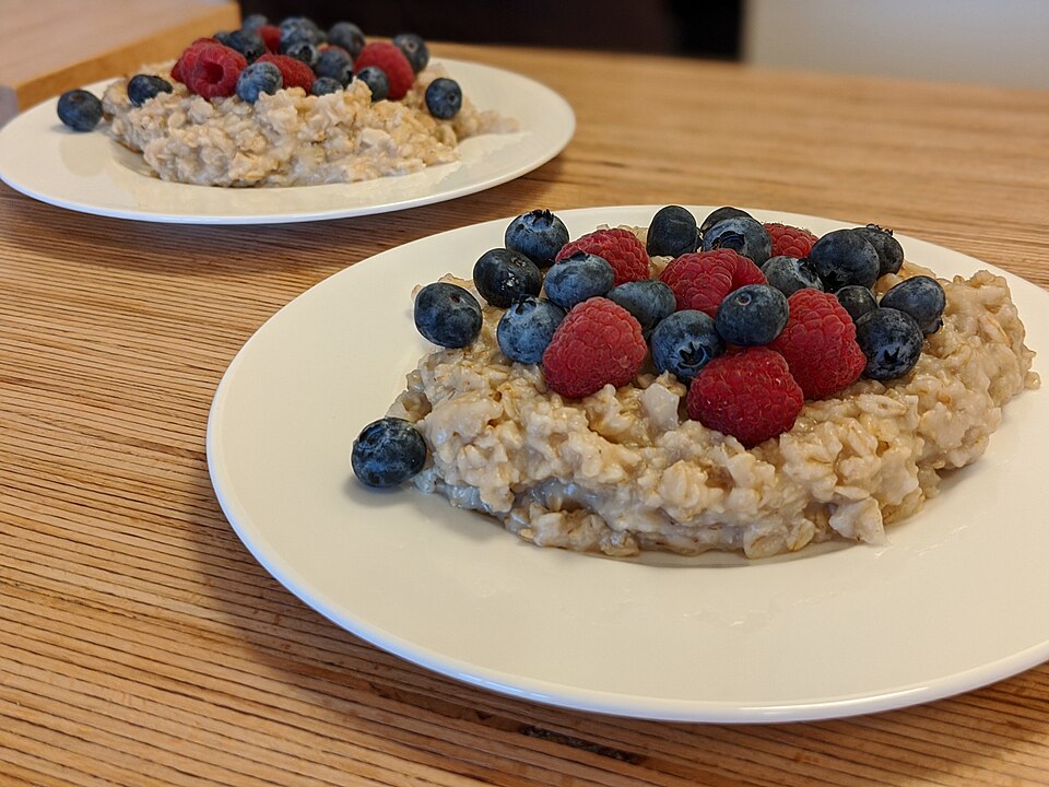 Bowl of oatmeal porridge with fresh fruit
