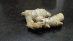 “Ginger root rich in gingerols with natural antimicrobial and anti-inflammatory actions”